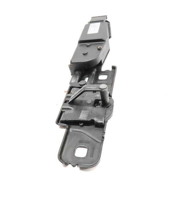 Thumbnail 3: 2014 AUDI A4 ALLROAD WAGON (B8) REAR LOWER TRUNK STRIKER PLATE w/ ACTUATOR