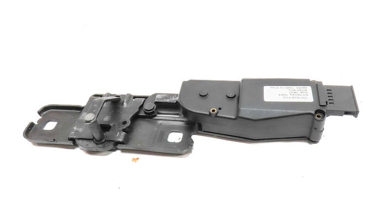 Thumbnail 4: 2014 AUDI A4 ALLROAD WAGON (B8) REAR LOWER TRUNK STRIKER PLATE w/ ACTUATOR