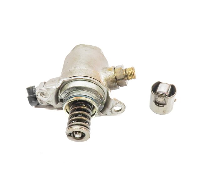 Thumbnail 2: 13-17 AUDI A4 A5 A6 Q5 TT (B8 C7 8K 8T 8R MK3) 2.0L ENGINE MECHANICAL FUEL PUMP