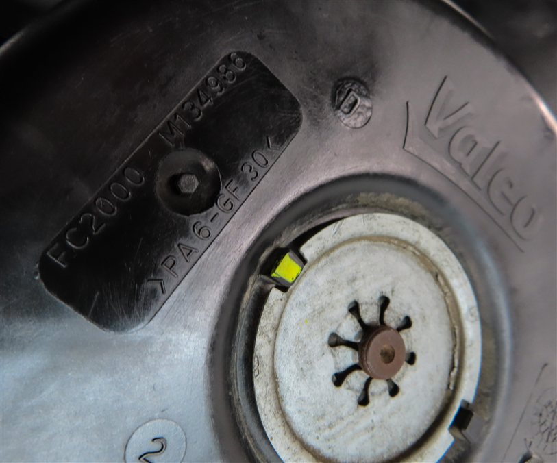 Thumbnail 6: 09-17 AUDI A4 A5 Q5 S4 (B8 8T 8R) 2.0L 3.0L 3.2L RADIATOR COOLING FAN w/ SHROUD