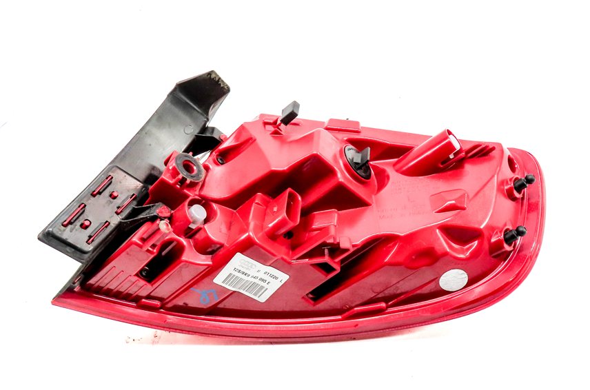 Thumbnail 5: 13-16 AUDI A4 WAGON (B8) REAR LEFT DRIVER QUARTER PANEL LED TAILLIGHT LAMP (8SL)
