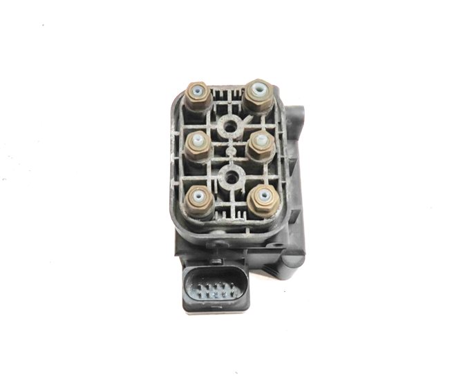 Thumbnail 3: 2011 MERCEDES GL450 (X164) AIRMATIC AIR SUSPENSION TRANSFER RELIEF VALVE BLOCK