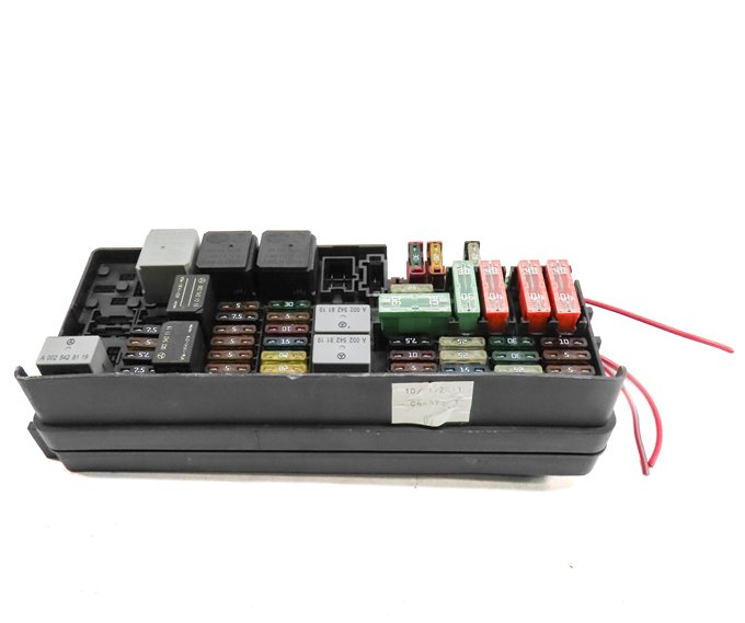 Thumbnail 4: 2011 MERCEDES GL450 (X164) 4.6L (273.923) REAR POWER DISTRIBUTION FUSE RELAY BOX