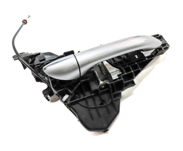 2011 MERCEDES GL450 (X164) FRONT RIGHT PASSENGER DOOR HANDLE ASSEMBLY (Silver)