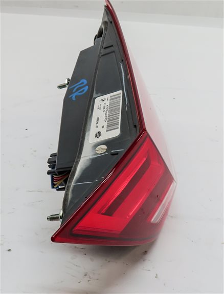 Thumbnail 4: 14-18 BMW X5 X5M ///M (F15 F85) RIGHT PASSENGER REAR INNER TAILLIGHT LIGHT LAMP