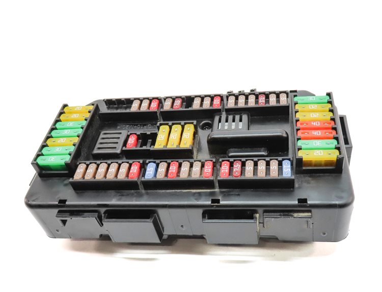Thumbnail 3: 2017 BMW X5 (F15) 3.0L (N55) ENGINE FRONT FUSE RELAY CONTROL BOX MODULE