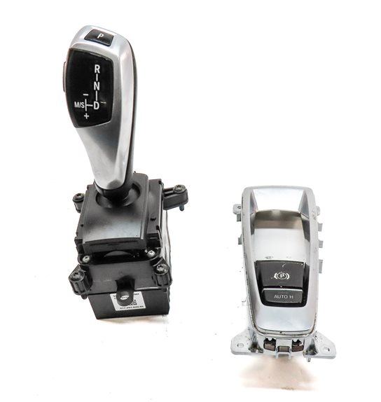 Thumbnail 2: 2014-2018 BMW X5 (F15) X-DRIVE AUTO AUTOMATIC TRANSMISSION GEAR SHIFTER w/ TRIM