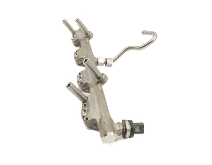 Thumbnail 3: 2022 BMW X2 (F39) 2.0L (B46D) ENGINE MOTOR FUEL INJECTOR RAIL w/ PRESSURE SENSOR