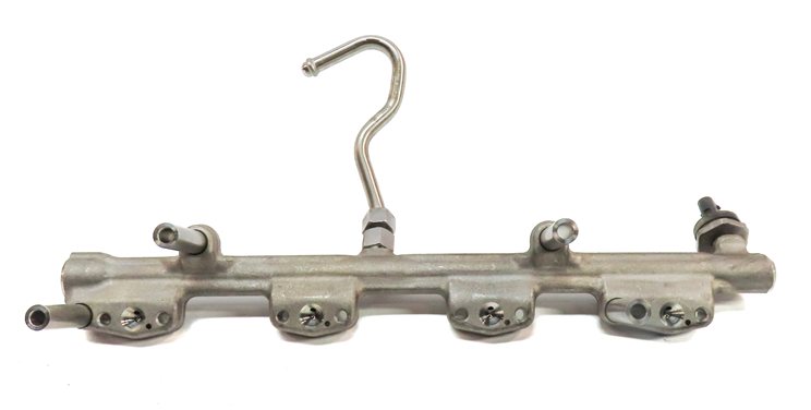 Thumbnail 4: 2022 BMW X2 (F39) 2.0L (B46D) ENGINE MOTOR FUEL INJECTOR RAIL w/ PRESSURE SENSOR
