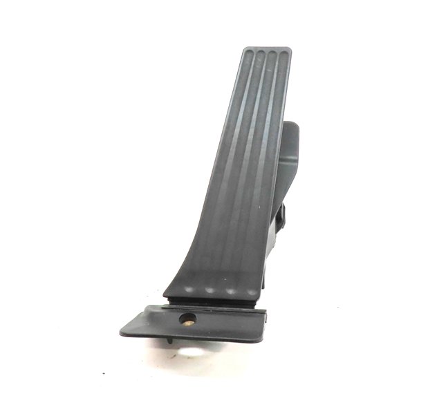 Thumbnail 2: 2022 BMW X2 (F39) 2.0L (B46D) THROTTLE GAS ACCELERATOR PEDAL ASSEMBLY