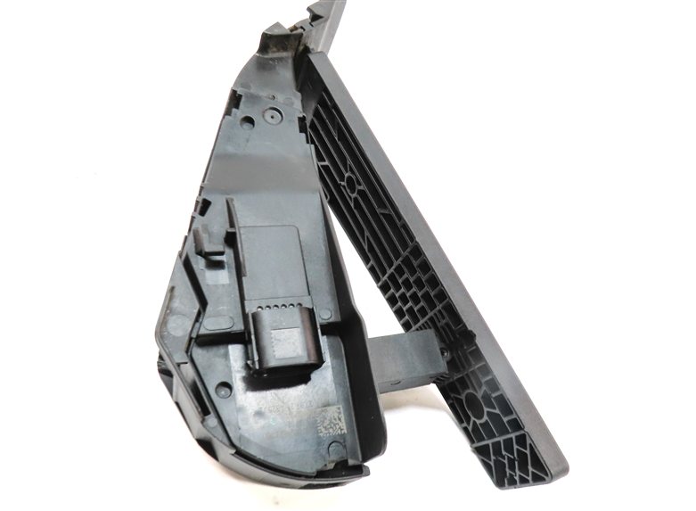 Thumbnail 6: 2022 BMW X2 (F39) 2.0L (B46D) THROTTLE GAS ACCELERATOR PEDAL ASSEMBLY