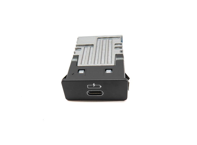 Thumbnail 2: 2022 BMW X2 (F39) CHARGING PORT OUTLET C-TYPE STYLE PLUG PANEL