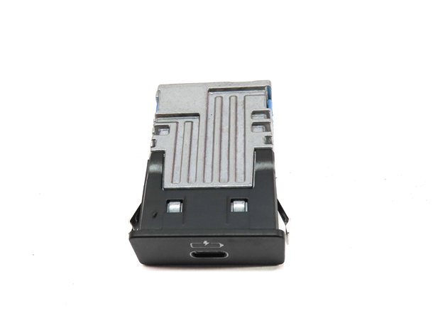 Thumbnail 3: 2022 BMW X2 (F39) CHARGING PORT OUTLET C-TYPE STYLE PLUG PANEL