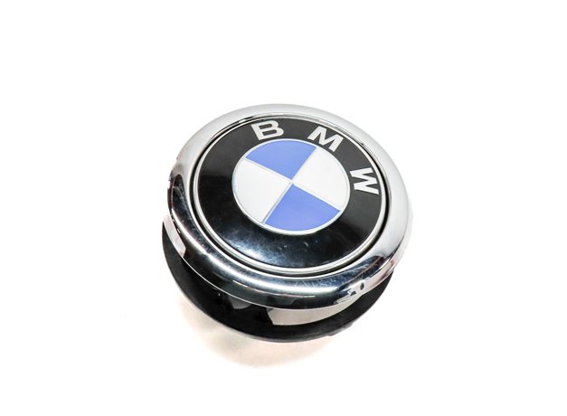 Thumbnail 2: 2022 BMW X2 (F39) REAR TRUNK LIFTGATE HATCH LID LOGO EMBLEM BADGE HANDLE