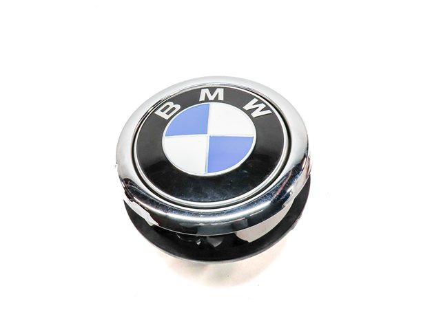 Thumbnail 3: 2022 BMW X2 (F39) REAR TRUNK LIFTGATE HATCH LID LOGO EMBLEM BADGE HANDLE