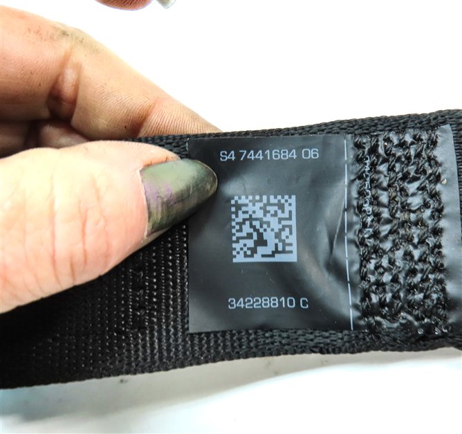 Thumbnail 6: 2022 BMW X2 (F39) REAR RIGHT SEAT SEATBELT BELT RETRACTOR (Black)