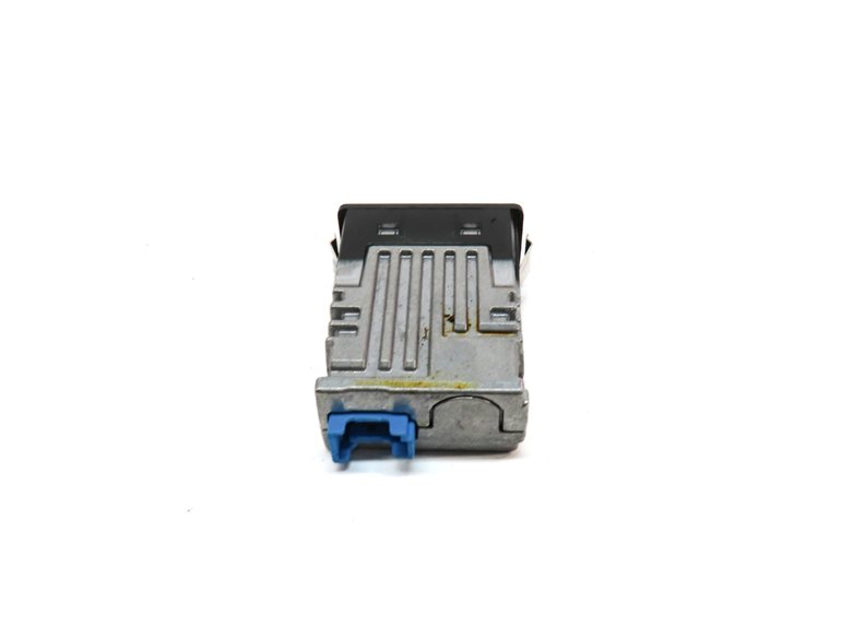 Thumbnail 3: 2022 BMW X2 (F39) USB C-TYPE STYLE PORT DUAL CHARGER PLUG OUTLET PANEL