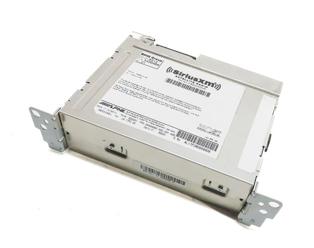 21-22 BMW X2 F39 AM FM SIRIUS SATELLITE RADIO RECEIVER CONTROL MODULE