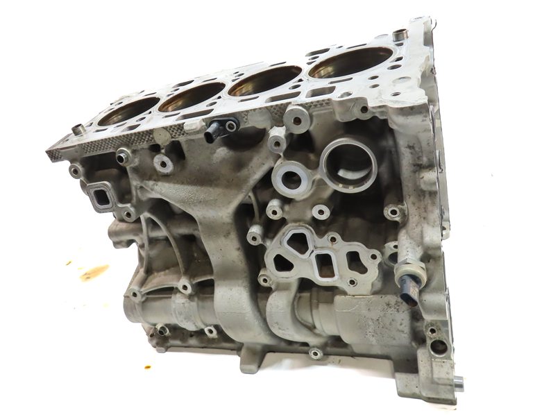 Thumbnail 2: 2020-2022 BMW X2 (F39) 2.0L (B46D) ENGINE MOTOR CYLINDER BLOCK