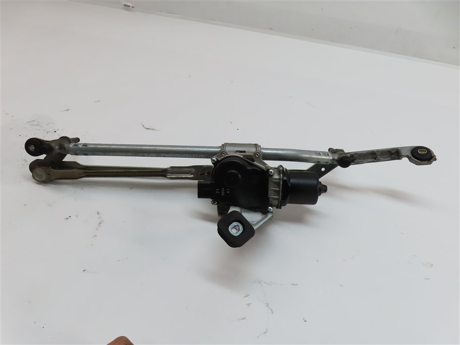 Thumbnail 5: 2018-2022 BMW X2 (F39) FRONT WINDSHIELD WIPER TRANSMISSION w/ MOTOR