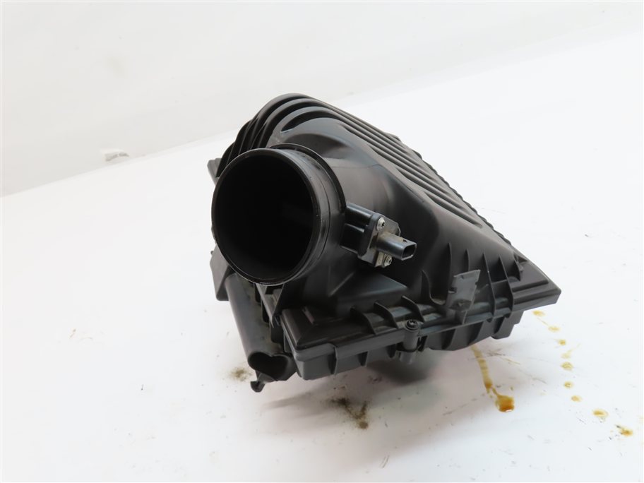 Thumbnail 2: 2020-2022 BMW 228 X1 X2 COUNTRYMAN (F22 F39) 2.0L AIR INTAKE FILTER CLEANER BOX