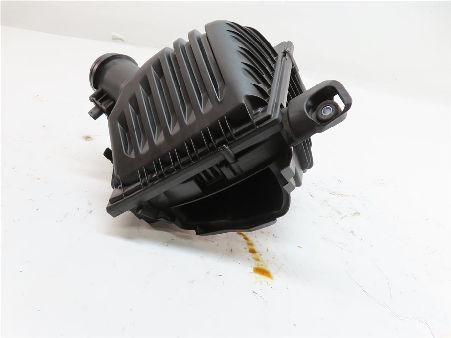 Thumbnail 4: 2020-2022 BMW 228 X1 X2 COUNTRYMAN (F22 F39) 2.0L AIR INTAKE FILTER CLEANER BOX