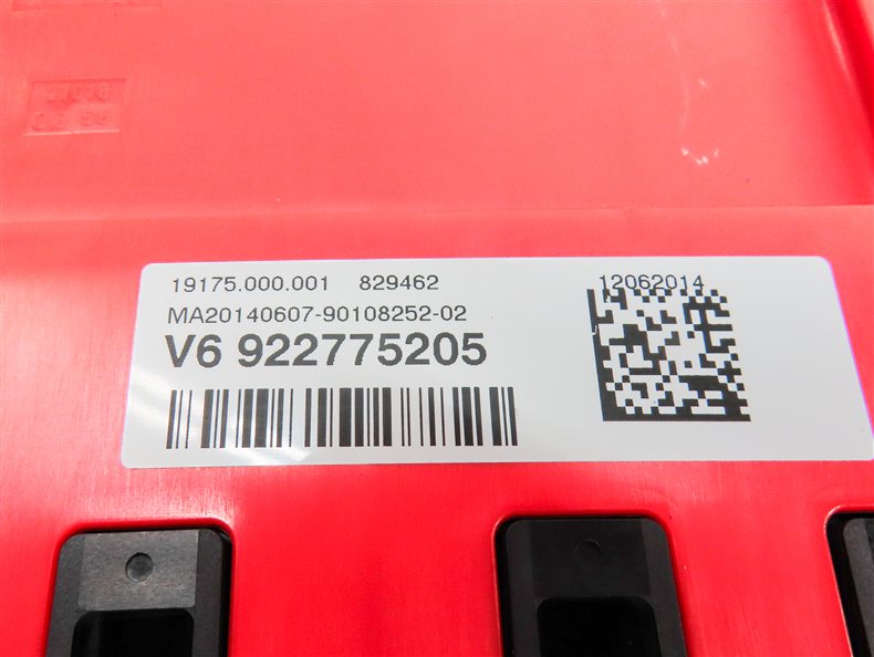 Thumbnail 3: 2014 BMW 335I (F30) 3.0L (N55) ENGINE BATTERY POWER DISTRIBUTION CONTROL BOX