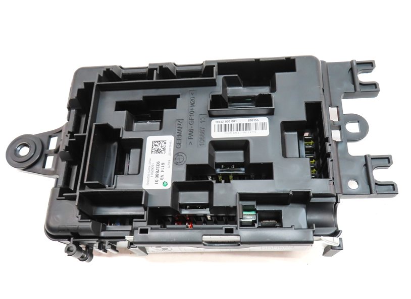 Thumbnail 4: 2014 BMW 335I (F30) 3.0L (N55) REAR TRUNK MOUNT FUSE RELAY MODULE BOX