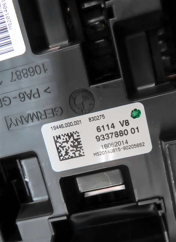 Thumbnail 5: 2014 BMW 335I (F30) 3.0L (N55) REAR TRUNK MOUNT FUSE RELAY MODULE BOX