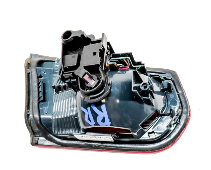 Thumbnail 5: 12-15 BMW 320i 328i 335i M3 (F30) SEDAN RIGHT TRUNK INNER TAILLIGHT LIGHT LAMP