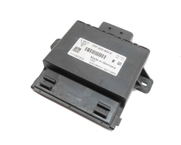 2012 PORSCHE PANAMERA (970 G1) 3.6L (M46.20) ENGINE VOLTAGE CONVERTER MODULE