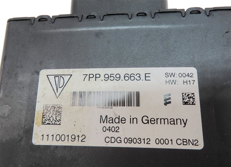 Thumbnail 5: 2012 PORSCHE PANAMERA (970 G1) 3.6L (M46.20) ENGINE VOLTAGE CONVERTER MODULE