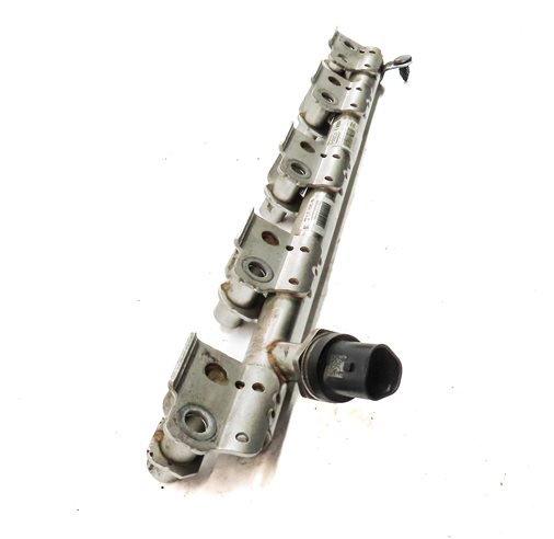 Thumbnail 3: 2017 LAND ROVER DISCOVERY SPORT (L550) 2.0L ENGINE FUEL INJECTOR RAIL