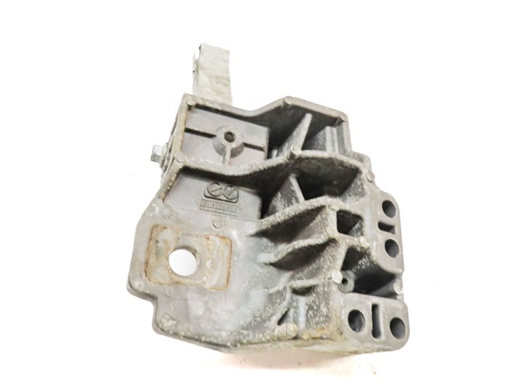 Thumbnail 6: 2017 LAND ROVER DISCOVERY SPORT (L550) 2.0L UPPER ENGINE MOTOR MOUNT BRACKET