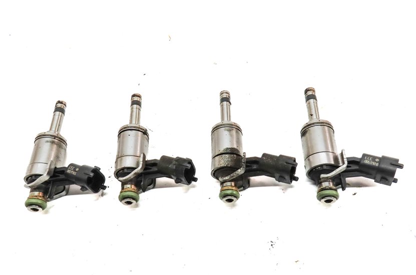 Thumbnail 4: 12-17 LR2 DISCOVERY SPORT RANGE ROVER EVOQUE (L538 L550) 2.0L FUEL INJECTOR SET
