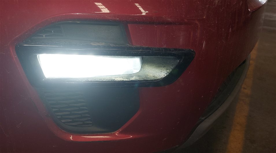 Thumbnail 2: 2015-2019 LAND ROVER DISCOVERY SPORT (L550) FRONT LEFT FOGLIGHT FOG LIGHT LAMP