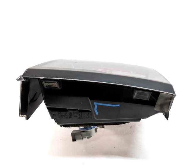 Thumbnail 5: 2015-2019 LAND ROVER DISCOVERY SPORT (L550) LEFT REAR INNER TAILLIGHT LIGHT LAMP