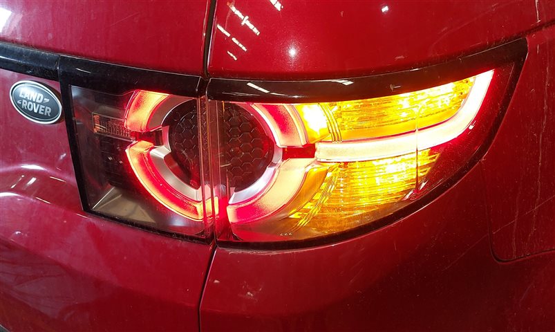 Thumbnail 2: 15-19 LAND ROVER DISCOVERY SPORT (L550) RIGHT REAR INNER TAILLIGHT LIGHT LAMP