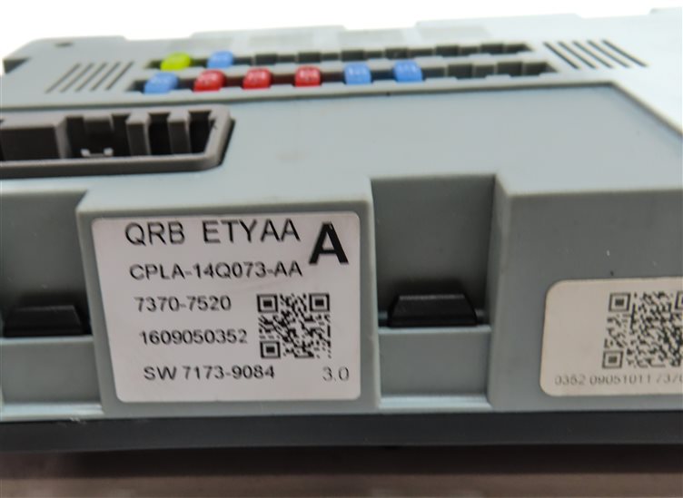 Thumbnail 6: 2017 LAND ROVER DISCOVERY SPORT (L550) 2.0L ENGINE CABIN FUSE RELAY CONTROL BOX