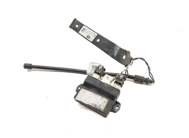 Thumbnail 2: 16-19 LAND ROVER DISCOVERY SPORT (L550) LIFTGATE SMART OPENER MODULE w/ ANTENNA