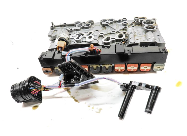 Thumbnail 6: 2014-2017 EVOQUE DISCOVERY SPORT (L538 L550) 9HP-48 AUTO TRANSMISSION VALVE BODY