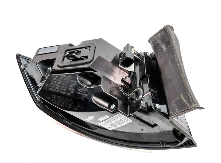 Thumbnail 5: 15-19 LAND ROVER DISCOVERY SPORT (L550) RIGHT REAR TAILLIGHT BRAKE LIGHT LAMP