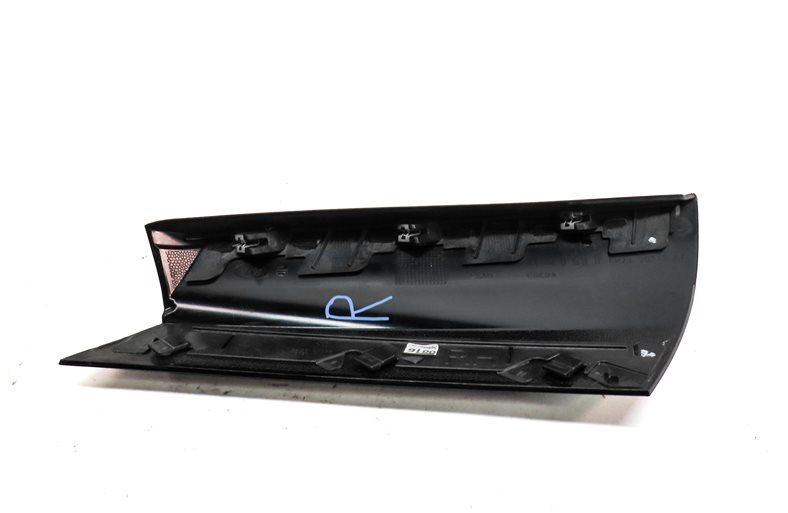 Thumbnail 7: 2017 LAND ROVER DISCOVERY SPORT (L550) REAR RIGHT PILLAR TRIM MOULDING (BLACK)