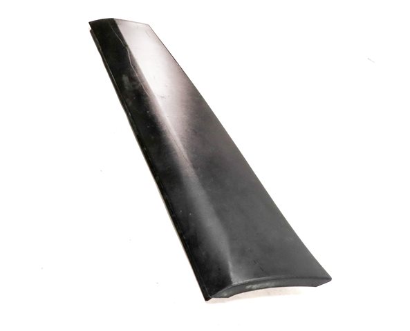 Thumbnail 3: 15-19 LAND ROVER DISCOVER SPORT (L550) FRONT RIGHT PASSENGER DOOR MOULDING TRIM