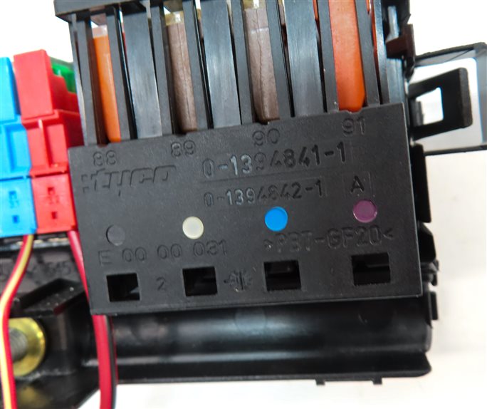 Thumbnail 6: 2012 MERCEDES GL450 (X164) 4.6L (273.923) FRONT ENGINE FUSE RELAY BOX