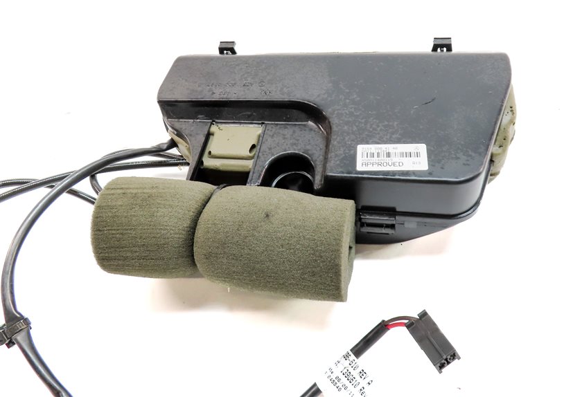 Thumbnail 7: 10-12 GL450 GL550 W164 X164 REAR TRUNK HATCH LIFT ASSIST MOTOR ASSEMBLY