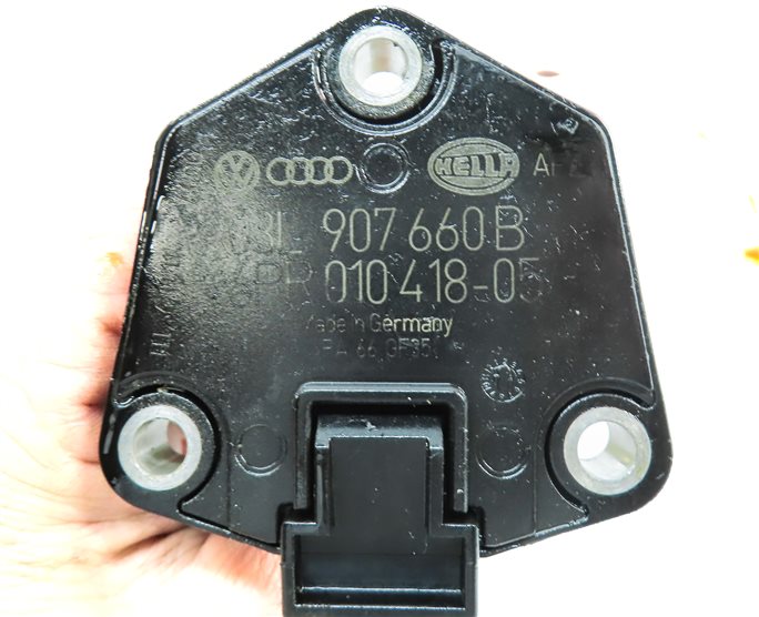 Thumbnail 5: 2012 PORSCHE CAYENNE (958) 3.6L VR6 ENGINE MOTOR OIL FLUID LEVEL SENSOR MODULE
