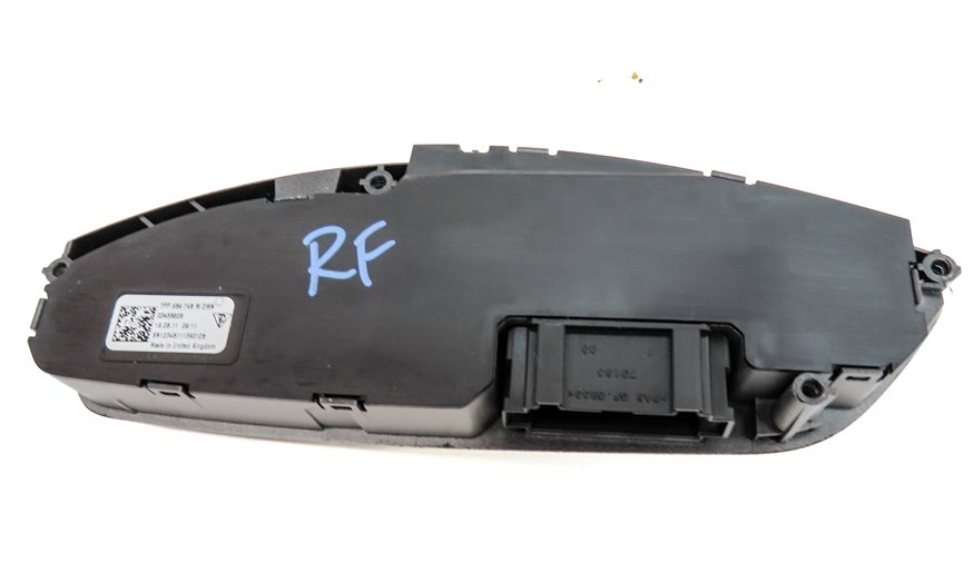 Thumbnail 5: 2012 PORSCHE CAYENNE (958) FRONT RIGHT PASSENGER SEAT POSITION ADJUST SWITCH