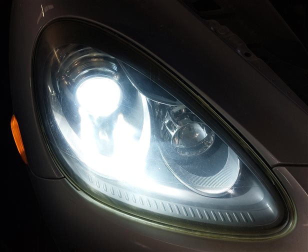 Thumbnail 2: 2011-2014 PORSCHE CAYENNE (958) FRONT RIGHT PASSENGER HALOGEN HEADLIGHT LAMP