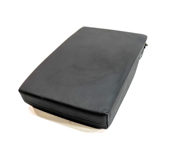 Thumbnail 2: 12 PORSCHE CAYENNE (958) REAR CENTER SEAT BACK CONSOLE ARMREST CUPHOLDER (Black)